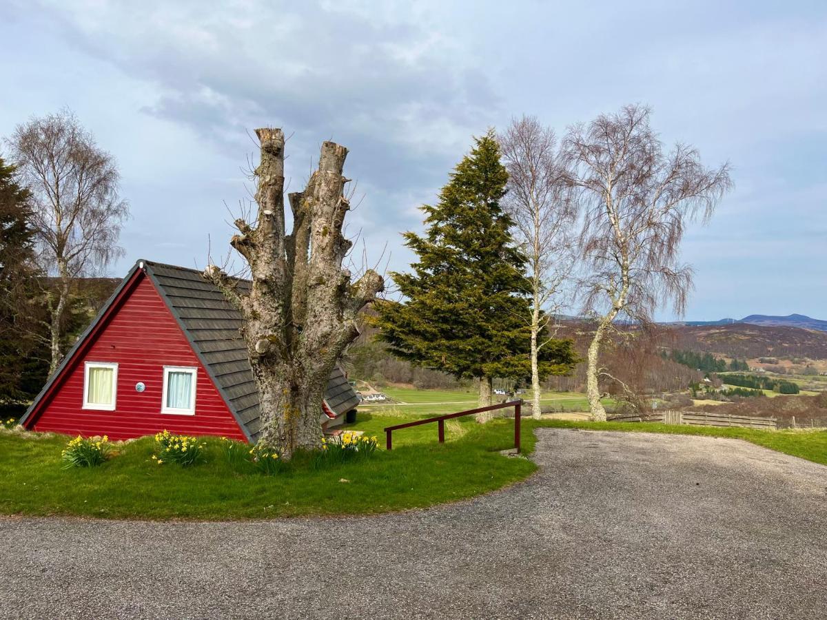 Highland Glen Lodges Rogart Экстерьер фото