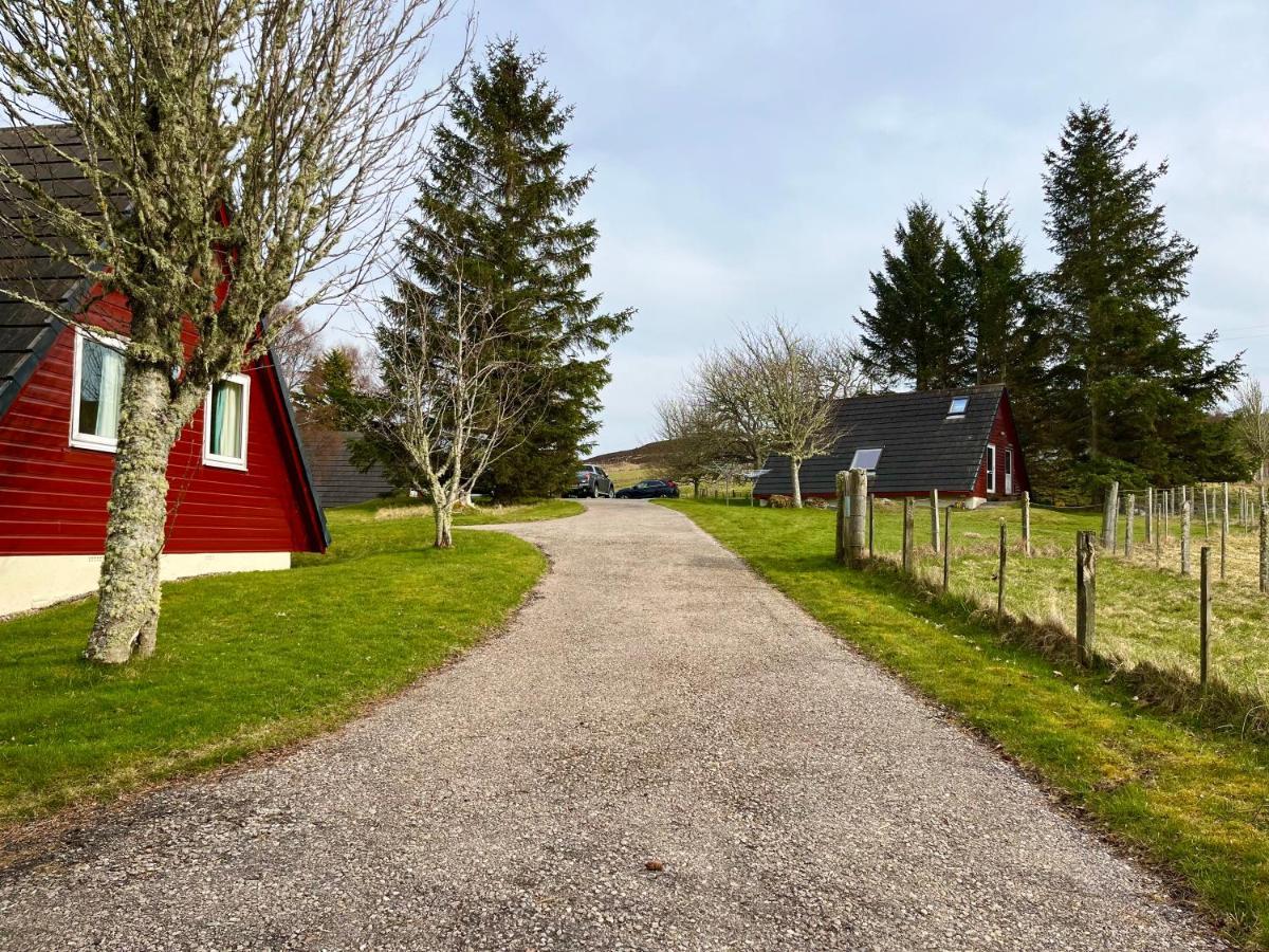 Highland Glen Lodges Rogart Экстерьер фото